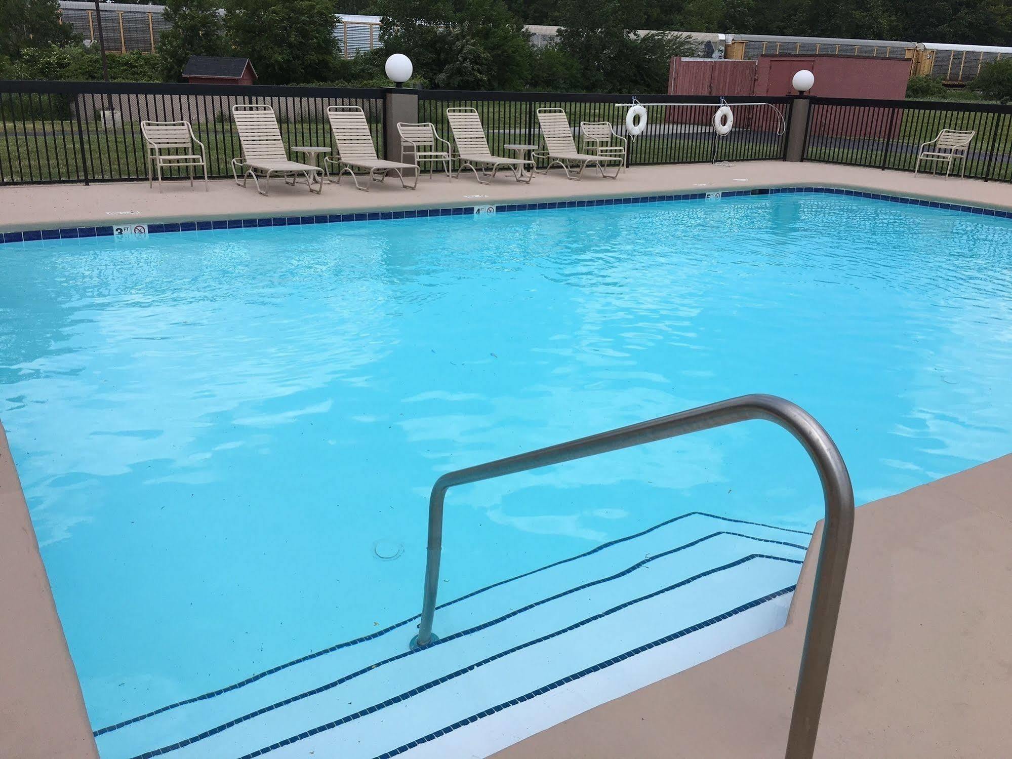 Country Inn & Suites By Radisson, Sandusky South, Oh Milan Esterno foto